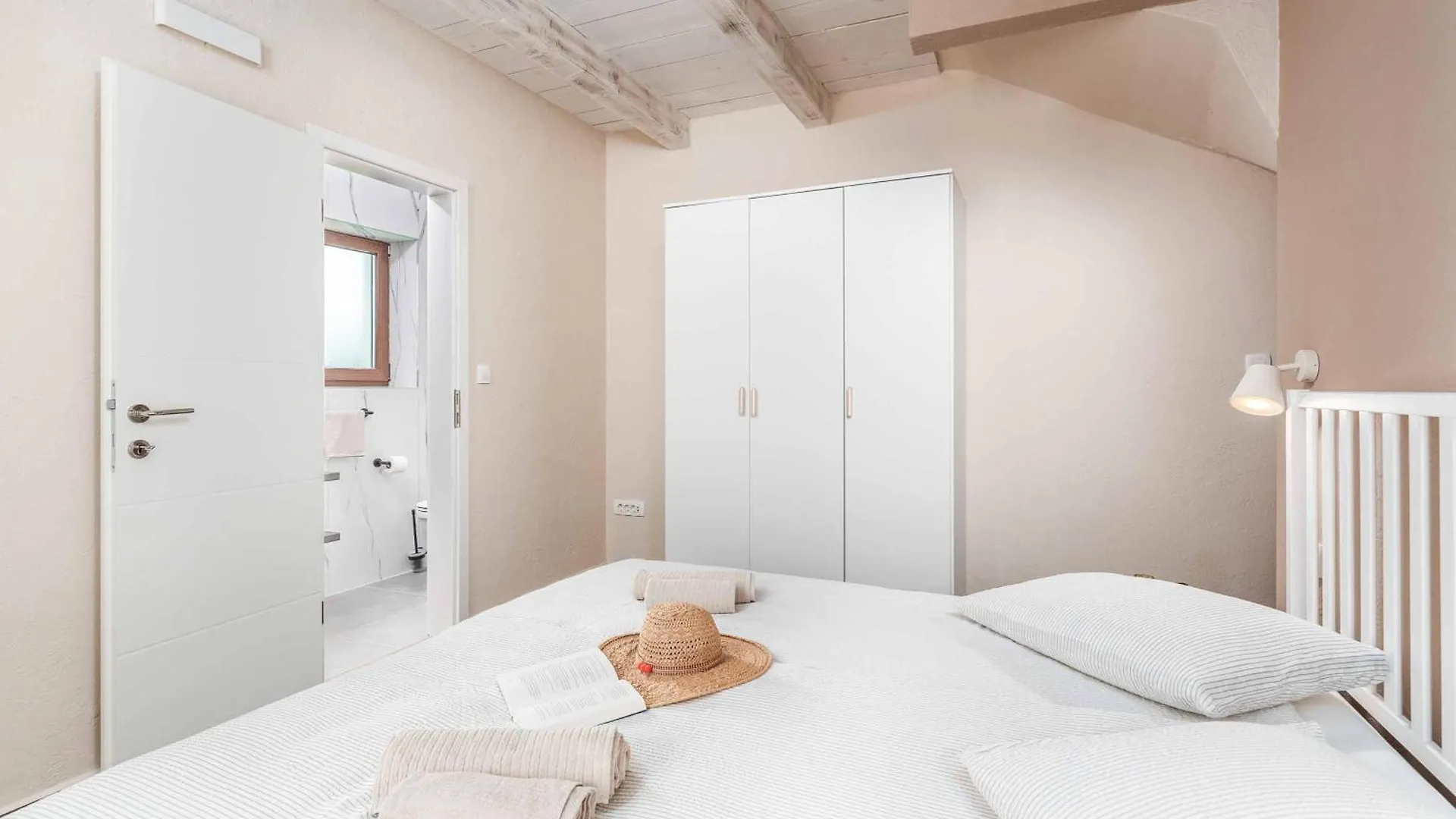 Villa Rural Stone Lux Vošteni 0*,